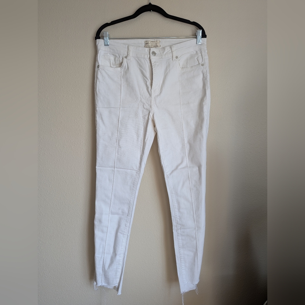 Free People White Skinny Jeans Size 31